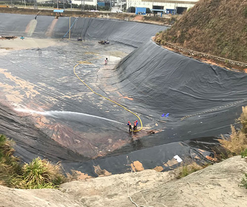 雁塔废水池清理